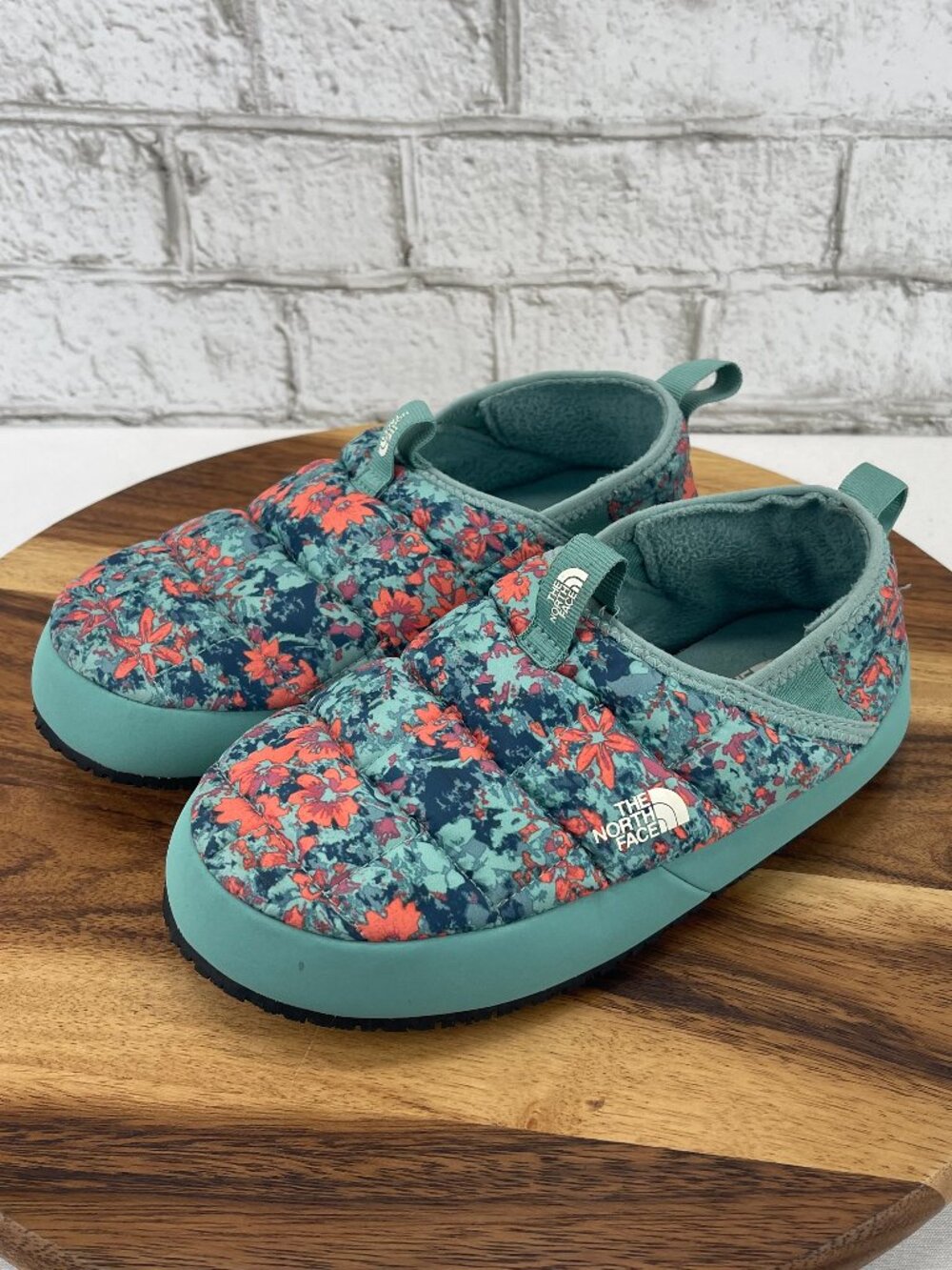 The North Face Thermoball Traction Mule II Youth Sz. 4 Floral Print SlipOn Shoes
